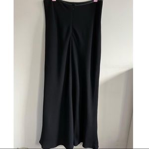 Vintage Anne Klein black maxi skirt - Size 10 - Circa 90’s - like new